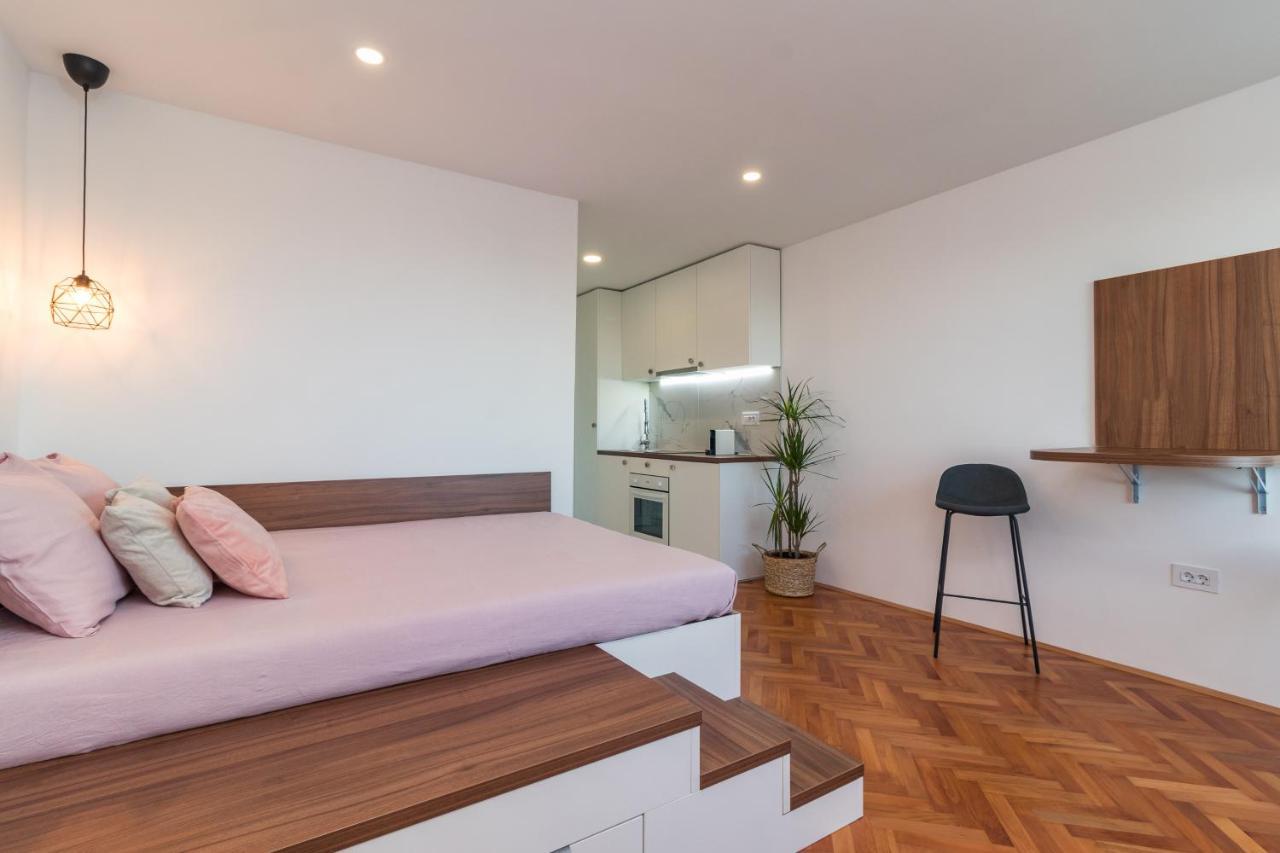 Top Floor Modern Apartment With Incredible Views Pula Buitenkant foto