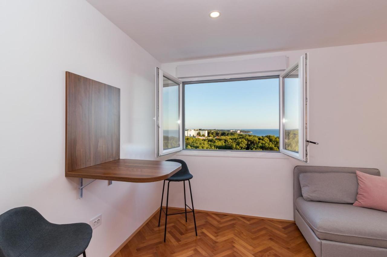 Top Floor Modern Apartment With Incredible Views Pula Buitenkant foto