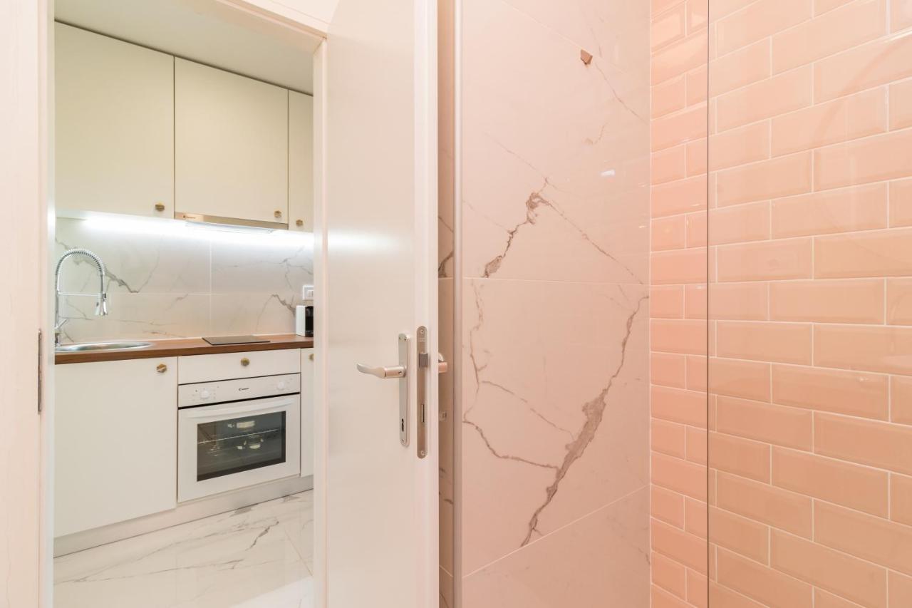 Top Floor Modern Apartment With Incredible Views Pula Buitenkant foto